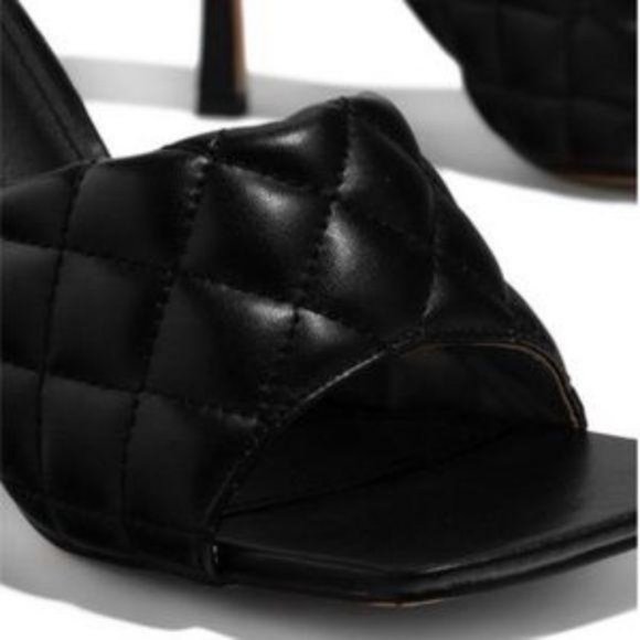 !! LIMITED !! SQUARE TOE Quilted Mules in Black - Picture 10 of 11